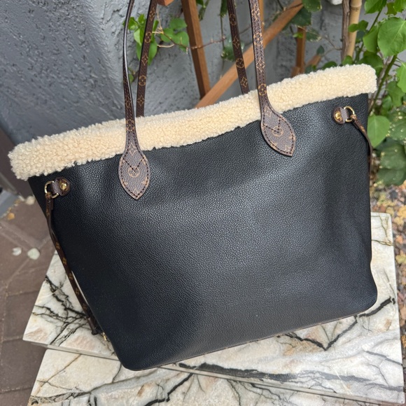 Louis Vuitton Monogram Teddy Neverfull MM - Picture 5 of 15